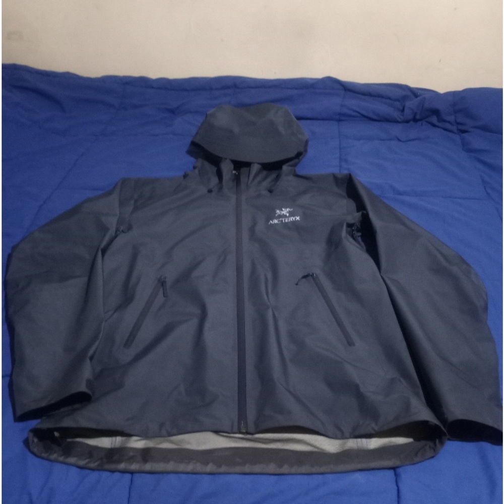 Arcteryx Men’s Beta LT Jacket GORE-TEX Shell